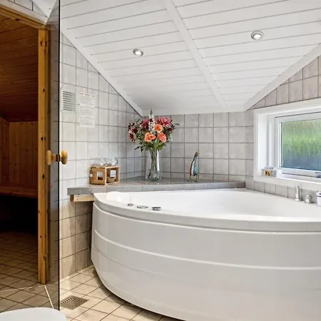 Сasa de vacaciones Juke - 425m From The Sea By Interhome